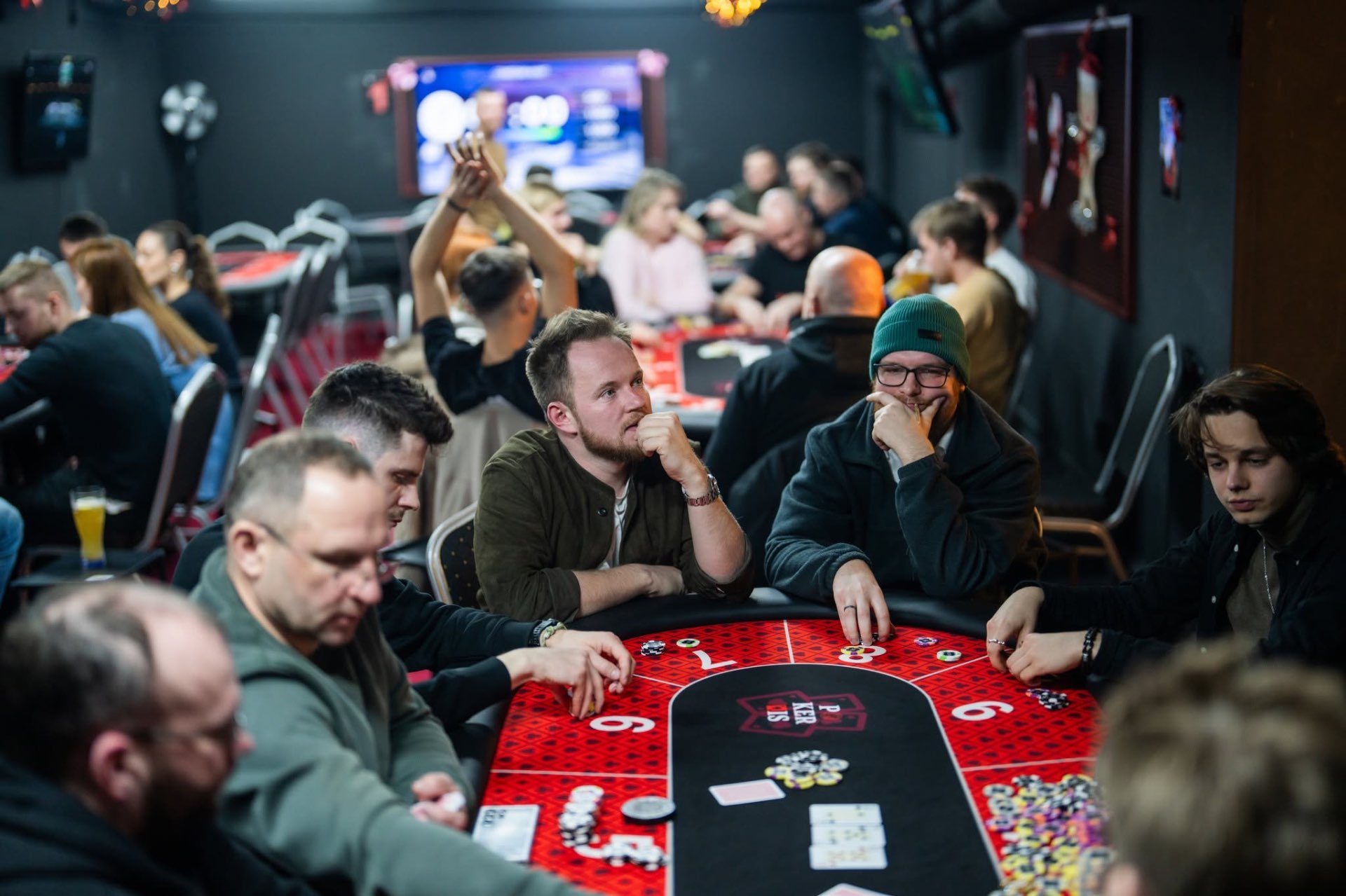 Pokerio stalas Po Kerais klube